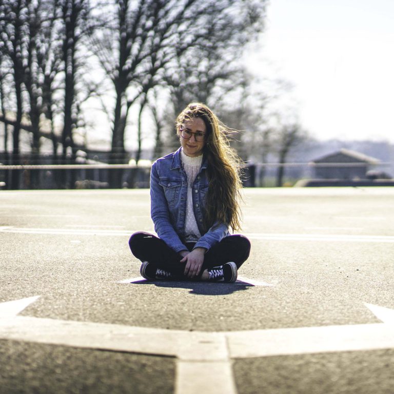 niet-aansporen-maar-afremmen